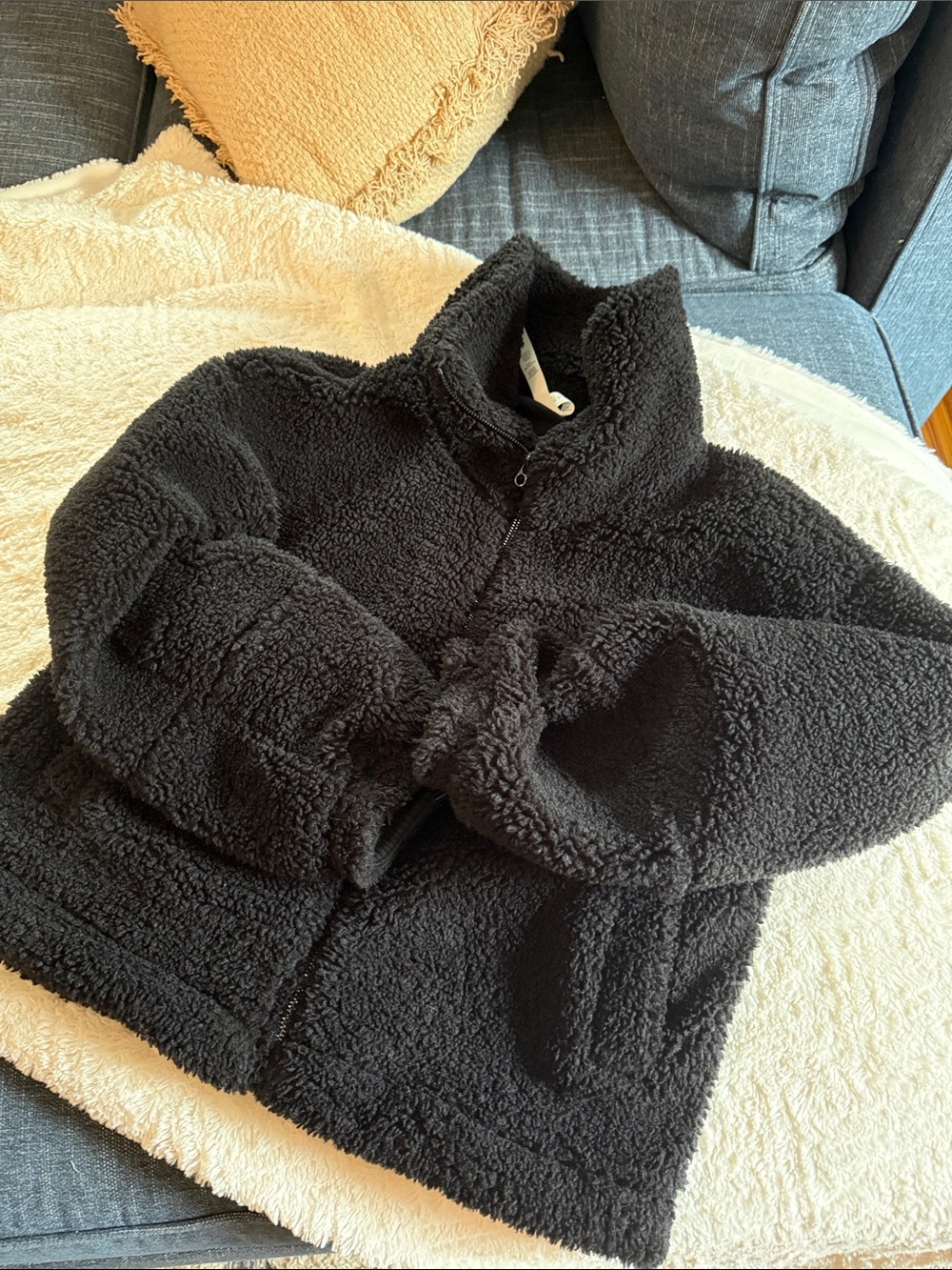 Lululemon Black Sherpa Jacket - Cozy Zip-Up